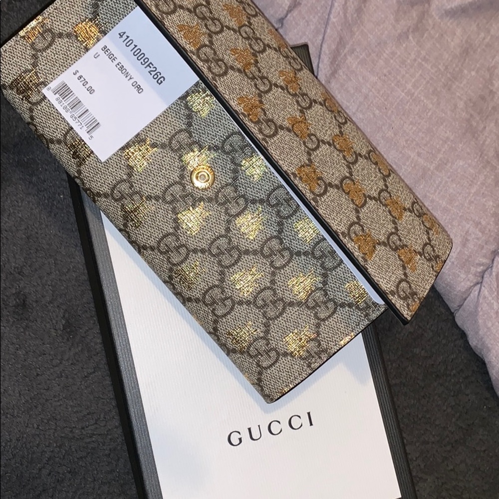Linea Bee Gucci Supreme Contineal Wallet❤️❤️